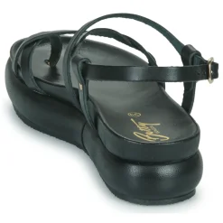 Betty London - AGNES