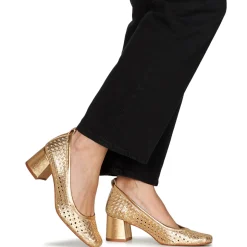 Betty London - BRIGITTE