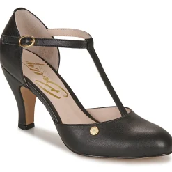 Betty London - ESTELLE