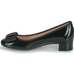 Betty London - HENIA