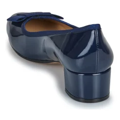 Betty London - Hélène