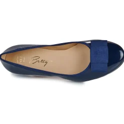 Betty London - Hélène