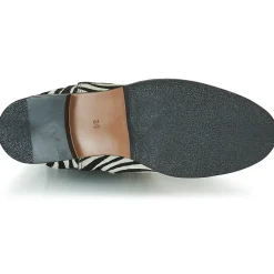 Betty London - HUGUETTE