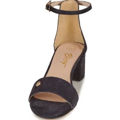 Betty London - INNAMATA