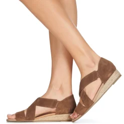 Betty London - JIKOTE