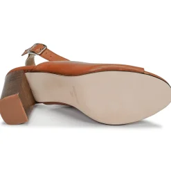 Betty London - JIKOTEGE