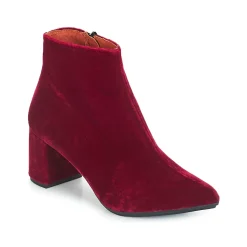 Betty London - JILOUTE