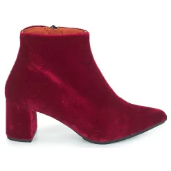 Betty London - JILOUTE