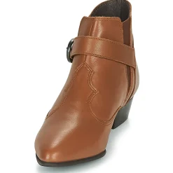 Betty London - LYDWINE