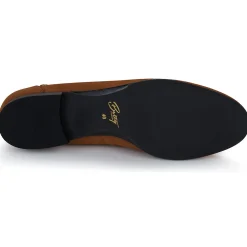 Betty London - MAENA