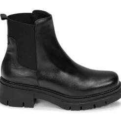 Betty London - NANOUE