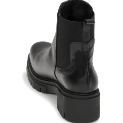 Betty London - NANOUE