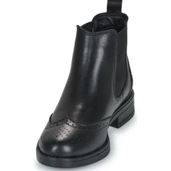 Betty London - NELLA