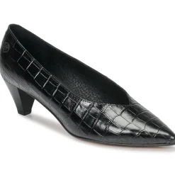 Betty London - NOMANIS