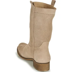 Betty London - ONEVAR