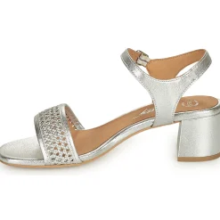 Betty London - OUPETTE