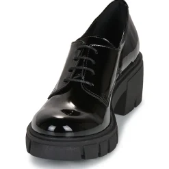 Betty London - PAULINE