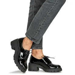 Betty London - PAULINE