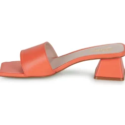 Betty London - PAULINE