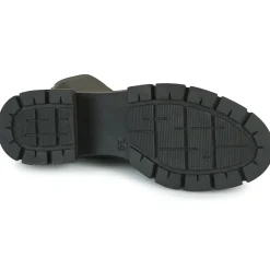 Betty London - POLLINA