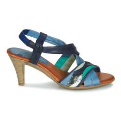 Betty London - POULOI