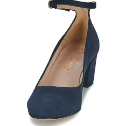 Betty London - PRISCA