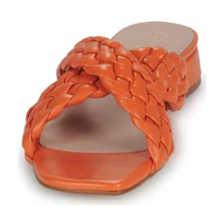 Betty London - RACHEL