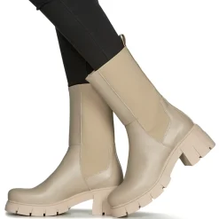 Betty London - SPACY