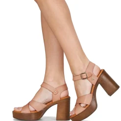 Betty London - TANIA