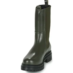 Betty London - VERONIQUE