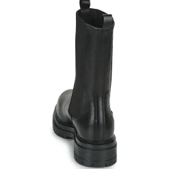 Betty London - VERONIQUE