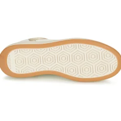 Betty London - YOANA