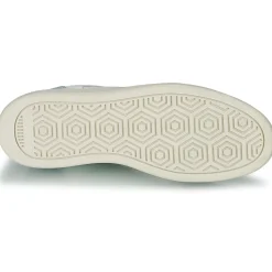 Betty London - YOANA