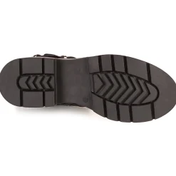 Bullboxer - YASMIN BUCKLE