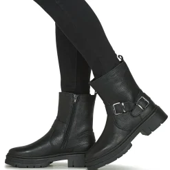 Bullboxer - YASMIN BUCKLE