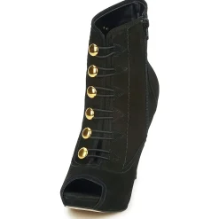 Carmen Steffens - 6912030001