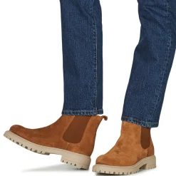 Casual Attitude - BELLANE