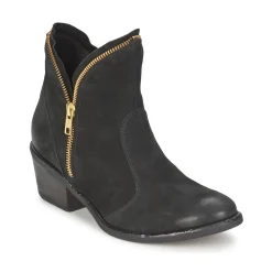 Casual Attitude - CALIEL