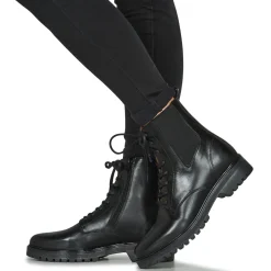 Casual Attitude - GUILA