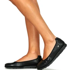 Casual Attitude - HOLMES