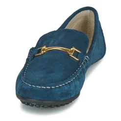 Casual Attitude - ISAKA