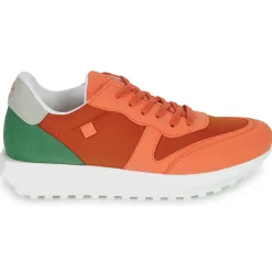 Casual Attitude - STRANI