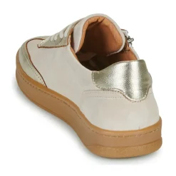 Casual Attitude - TILANA