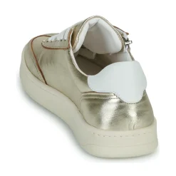 Casual Attitude - TILANA