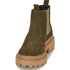 Casual Attitude - YEYE