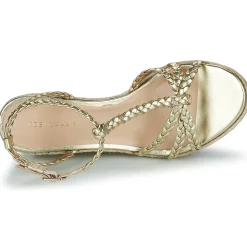 Cosmo Paris - ROBBIE