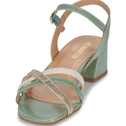 JB Martin - VICTORIA