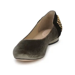 Kat Maconie - CECILIA