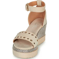 Les Petites Bombes - DELIA