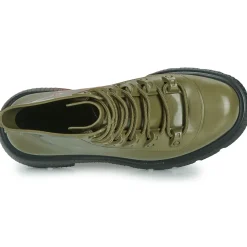 Melissa - MELISSA COSMO BOOT AD